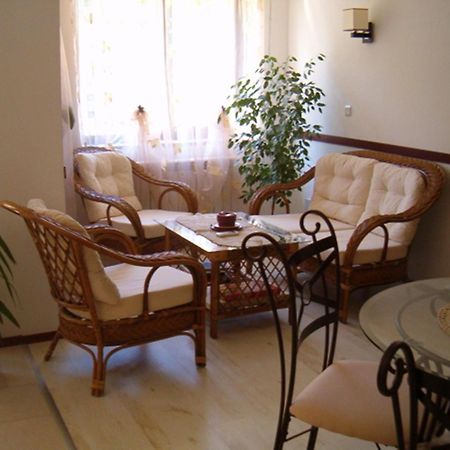 Family Hotel Bellehouse Chernomorets Esterno foto